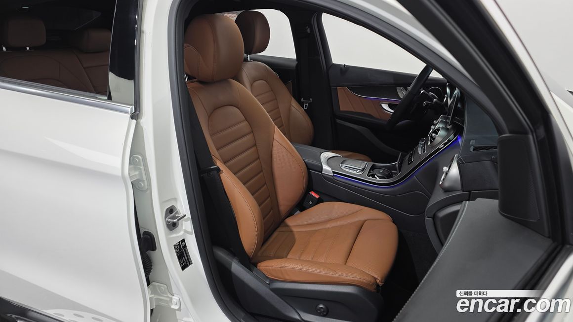 Mercedes-Benz GLC-Class 2023