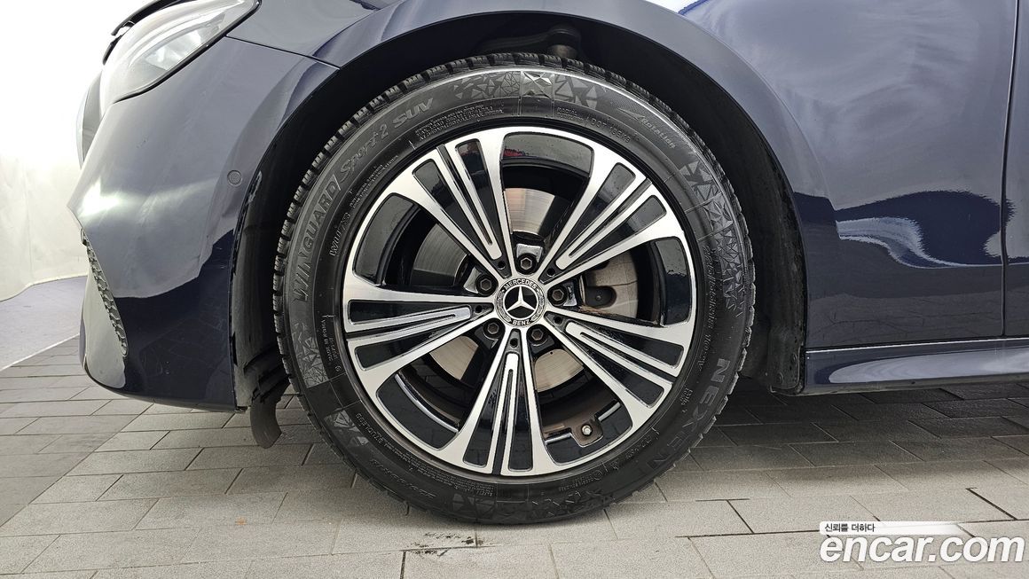 Mercedes-Benz E-Class 2025