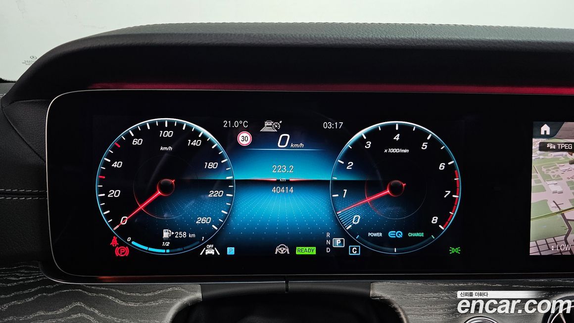 Mercedes-Benz E-Class 2021