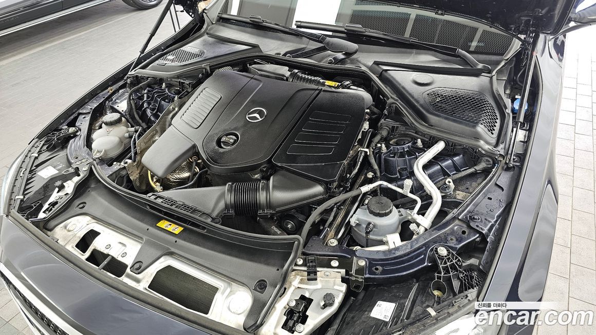 Mercedes-Benz E-Class 2025