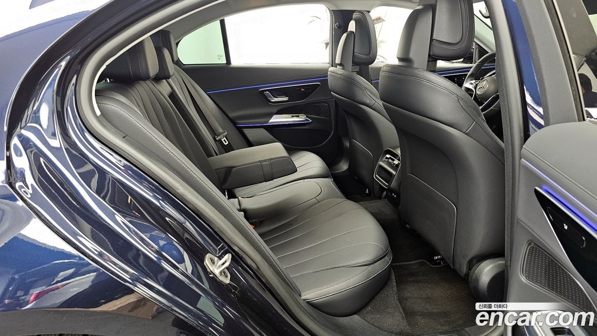 Mercedes-Benz E-Class 2025