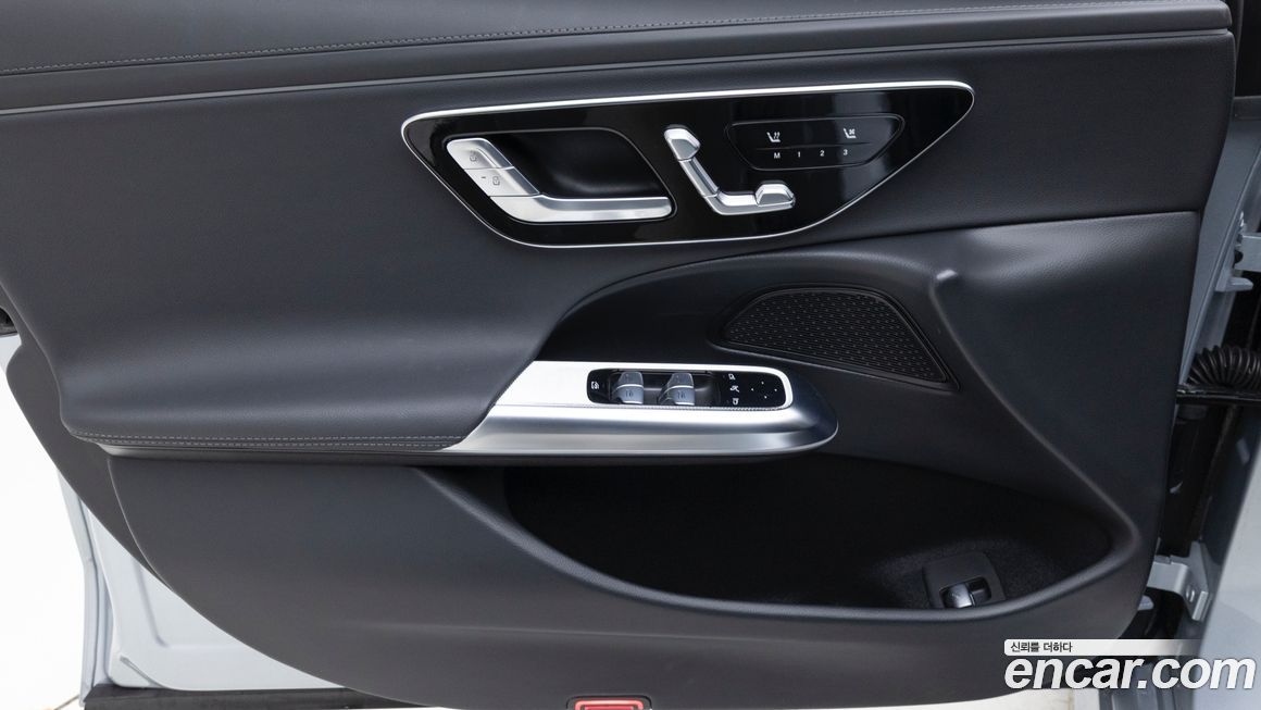 Mercedes-Benz E-Class 2025