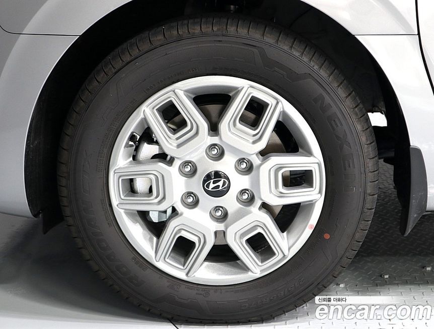 Hyundai Staria 2026