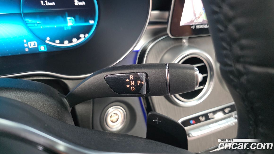 Mercedes-Benz GLC-Class 2023