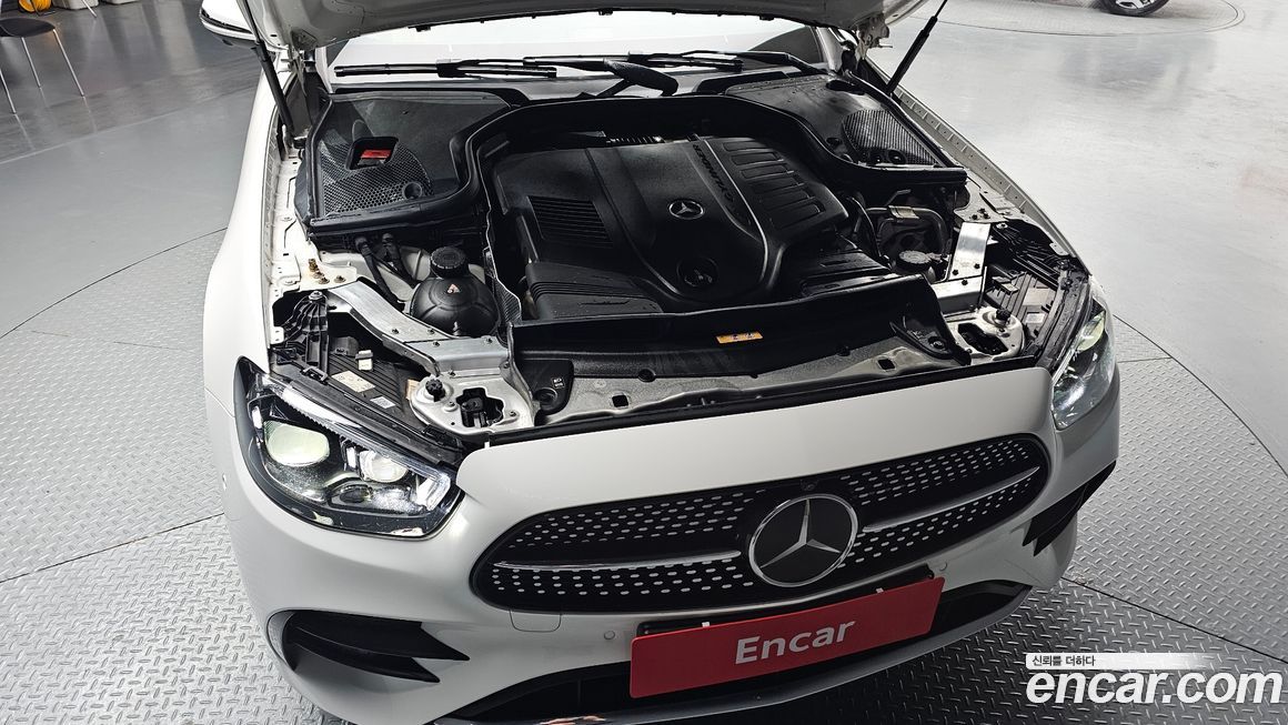 Mercedes-Benz E-Class 2022