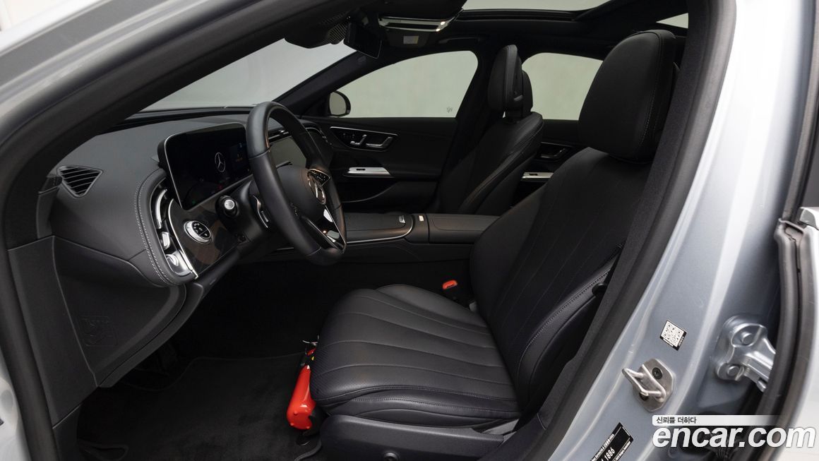 Mercedes-Benz E-Class 2025