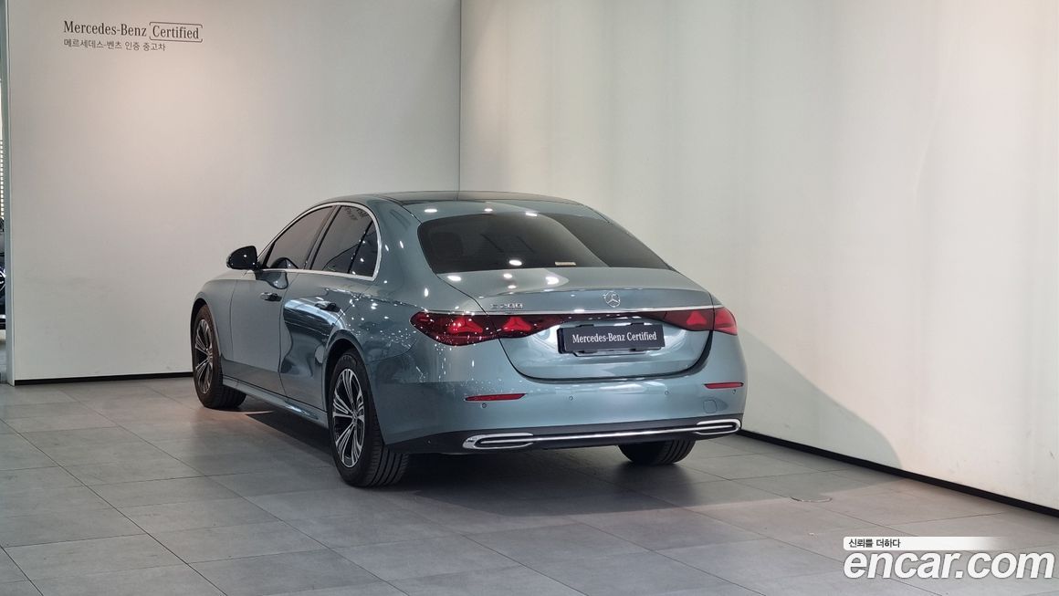 Mercedes-Benz E-Class 2025