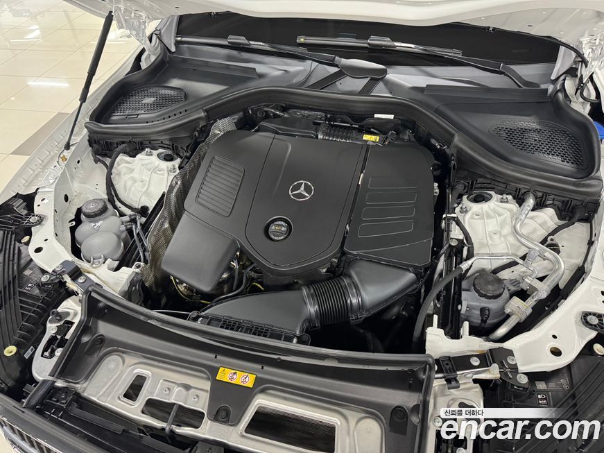 Mercedes-Benz GLC-Class 2025