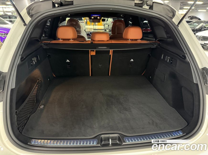 Mercedes-Benz GLC-Class 2025