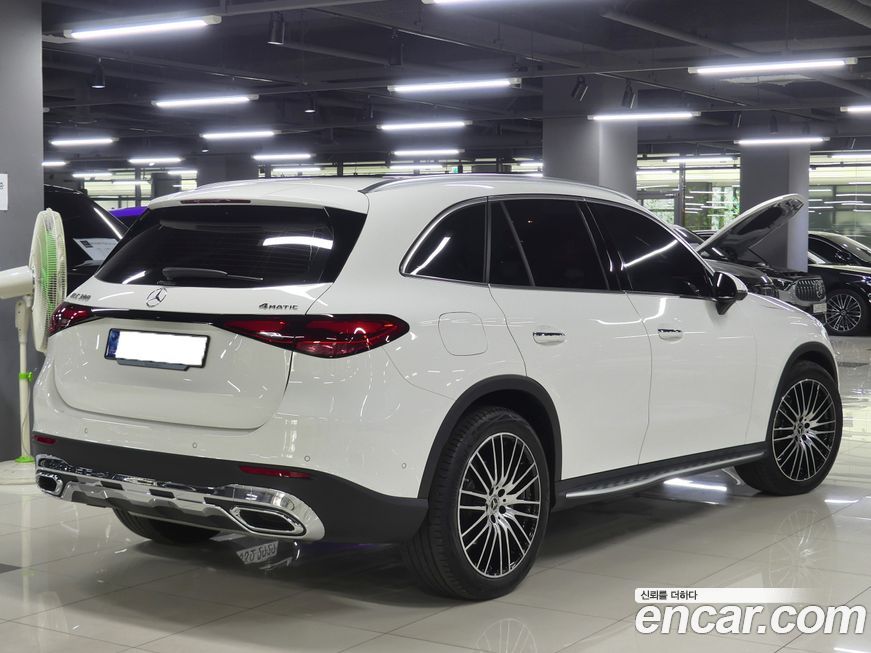 Mercedes-Benz GLC-Class 2025