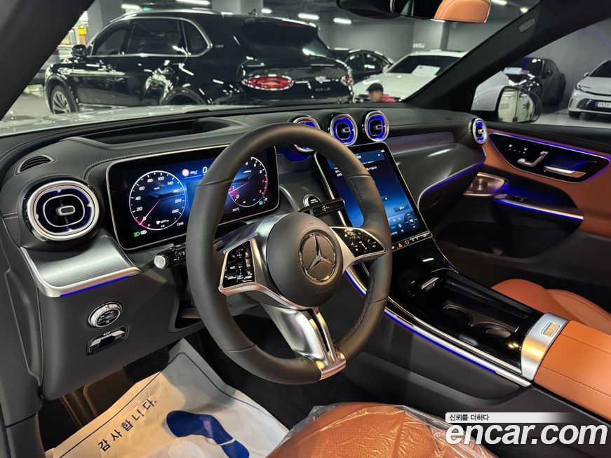 Mercedes-Benz GLC-Class 2025