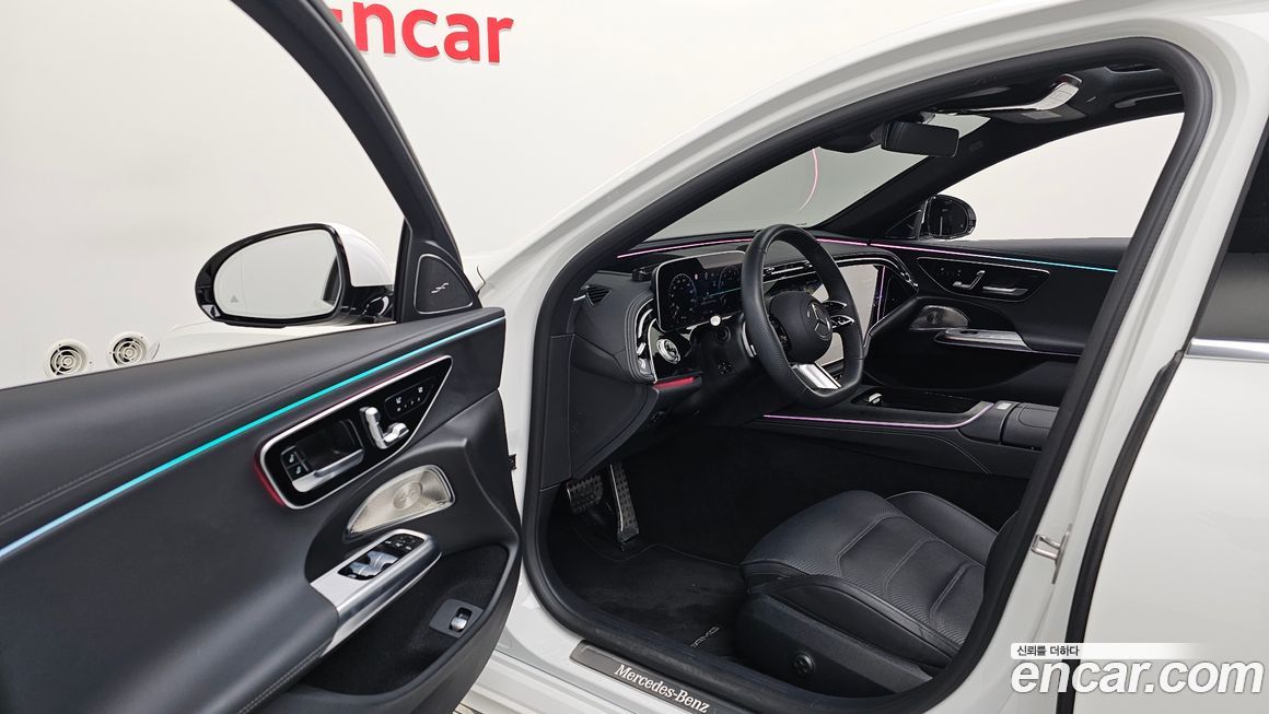 Mercedes-Benz E-Class 2024