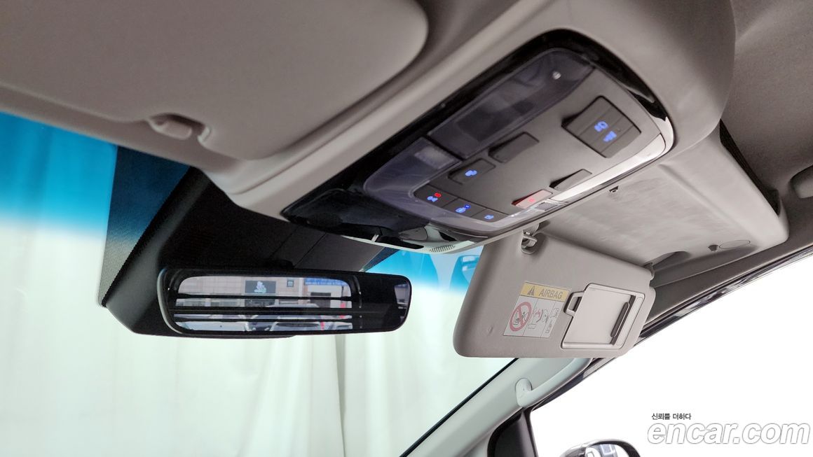 Hyundai Staria 2025