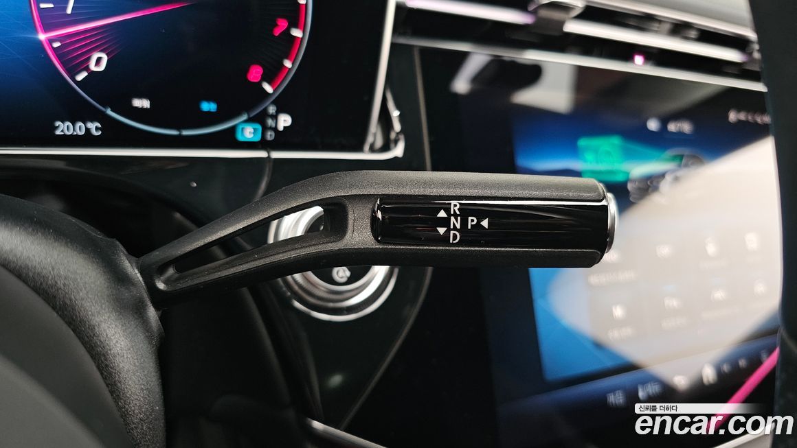 Mercedes-Benz E-Class 2024