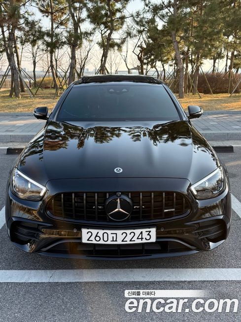 Mercedes-Benz E-Class 2023