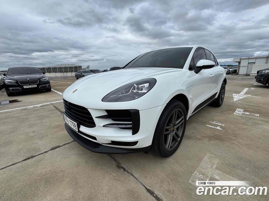 Porsche Macan 2021