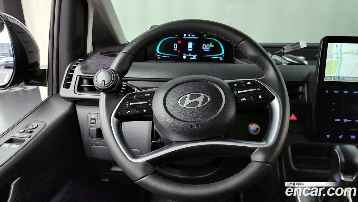 Hyundai Staria 2025
