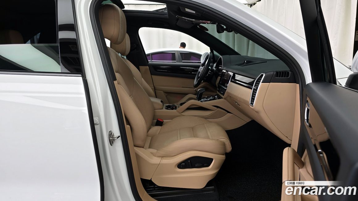 Porsche Cayenne 2022