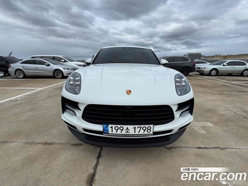 Porsche Macan 2021