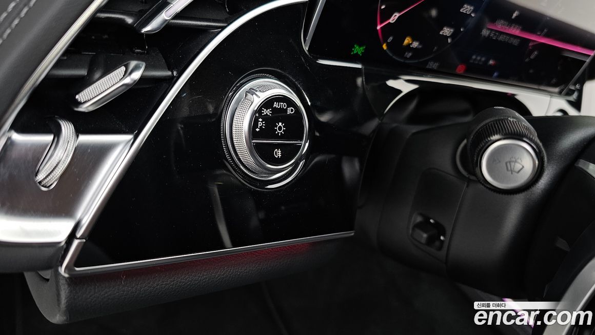 Mercedes-Benz E-Class 2024