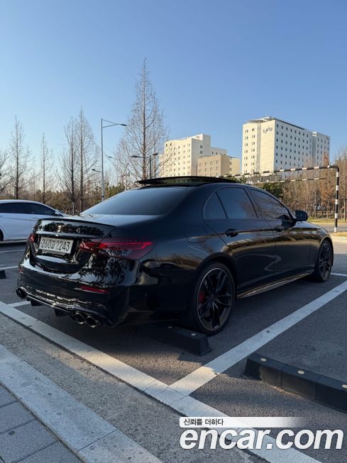 Mercedes-Benz E-Class 2023