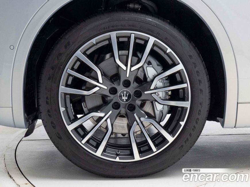 Maserati Grecale 2024