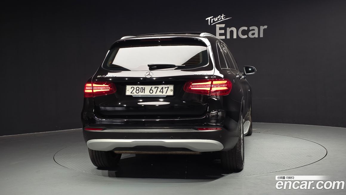 Mercedes-Benz GLC-Class 2019