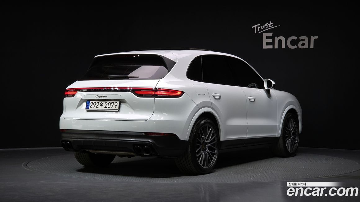 Porsche Cayenne 2022