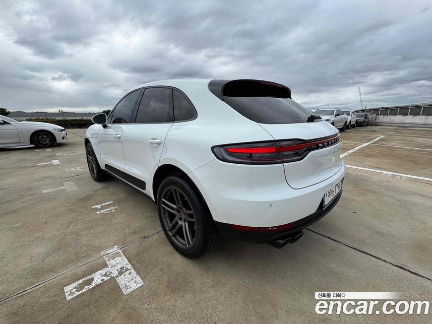 Porsche Macan 2021