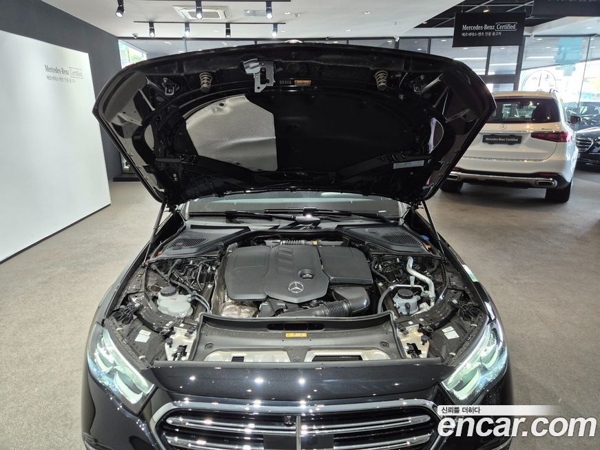 Mercedes-Benz E-Class 2025