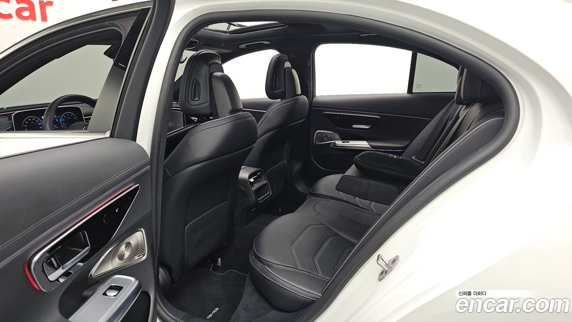 Mercedes-Benz E-Class 2024