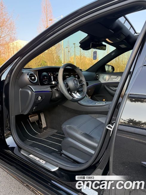 Mercedes-Benz E-Class 2023