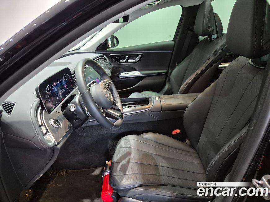 Mercedes-Benz E-Class 2025