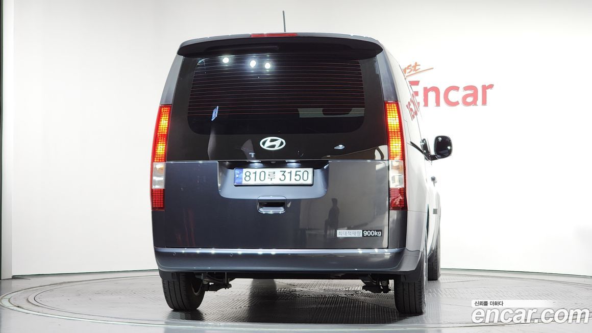Hyundai Staria 2025