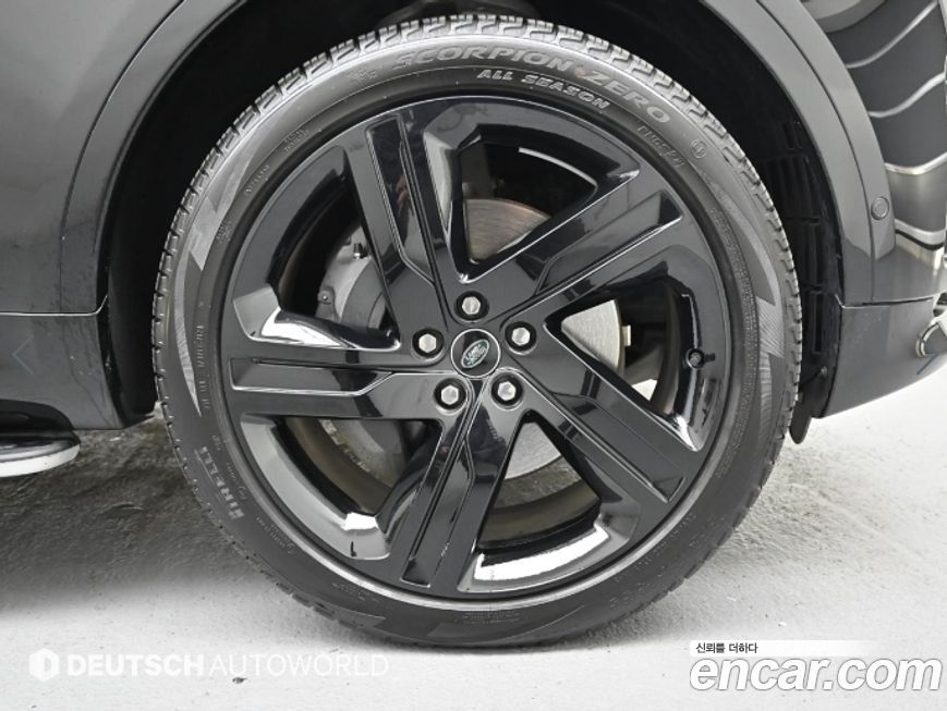 Land Rover Discovery 2025
