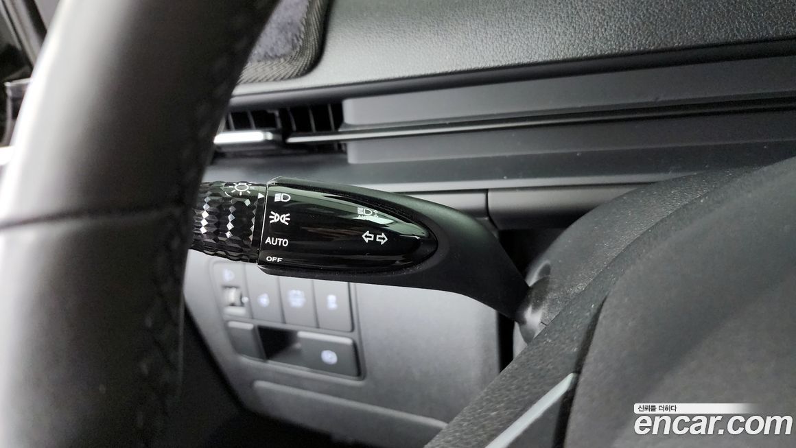 Hyundai Staria 2025