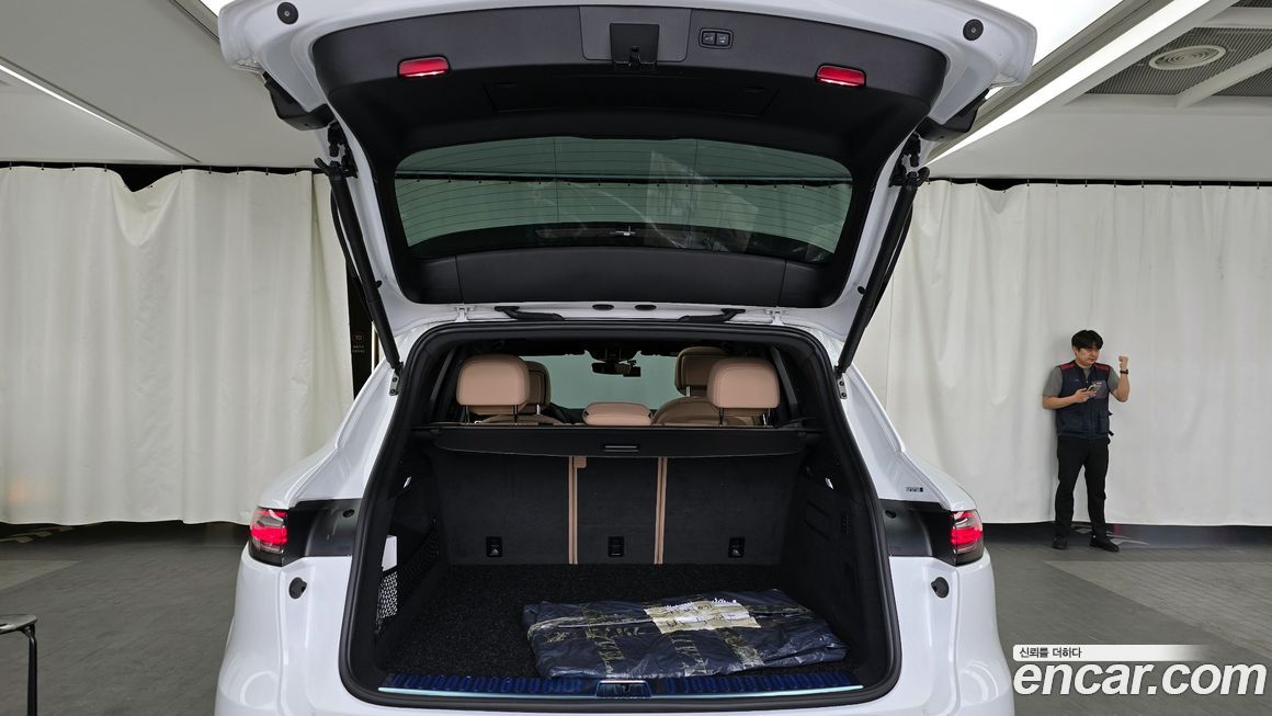 Porsche Cayenne 2022