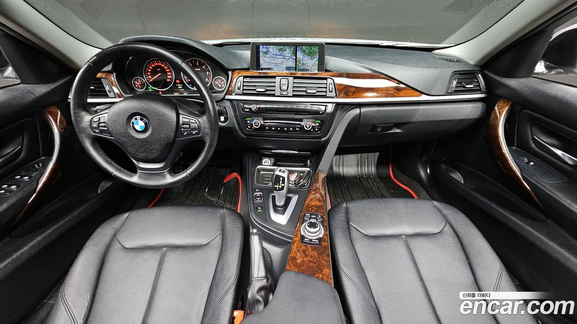 BMW 3-Series 2012