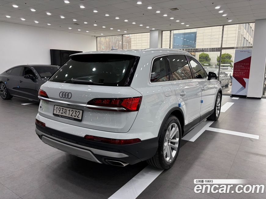 Audi Q7 2025