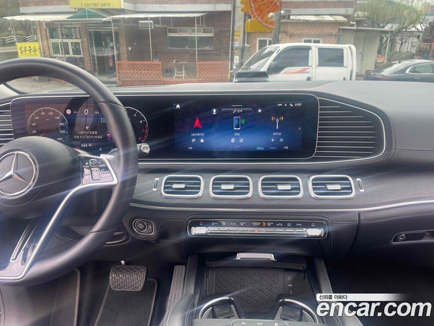 Mercedes-Benz GLE-Class 2025