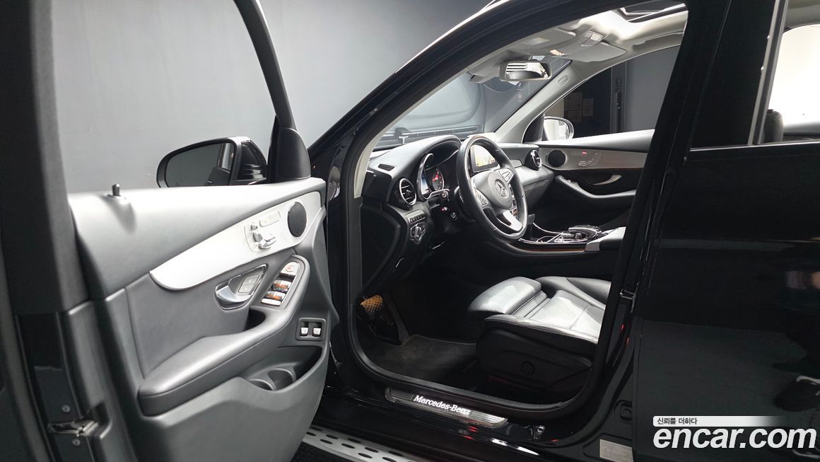 Mercedes-Benz GLC-Class 2019