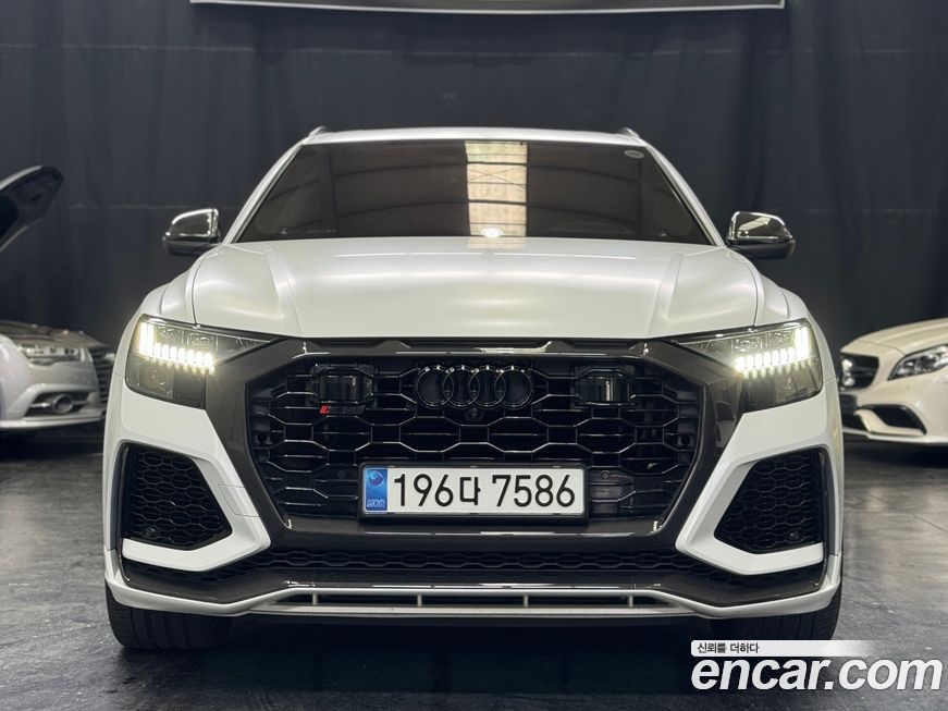 Audi RSQ8 2021