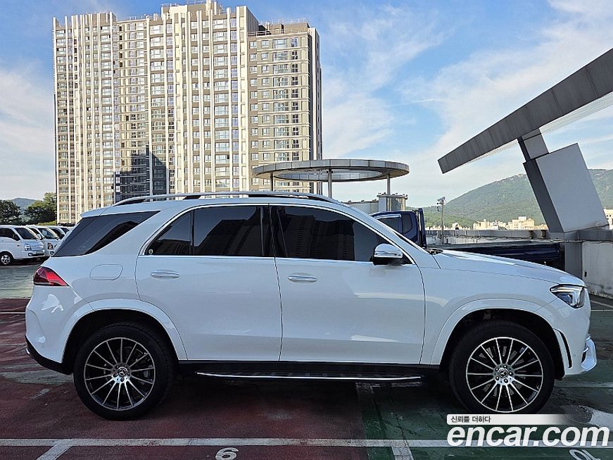 Mercedes-Benz GLE-Class 2023