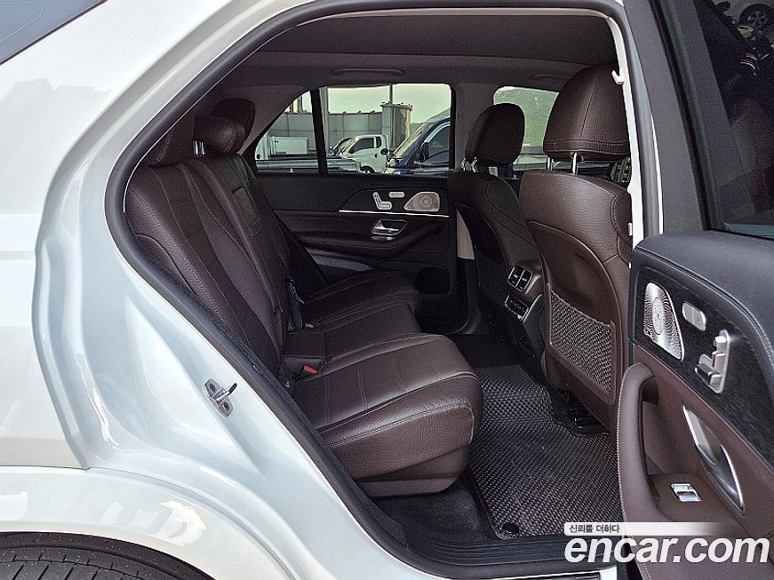 Mercedes-Benz GLE-Class 2023