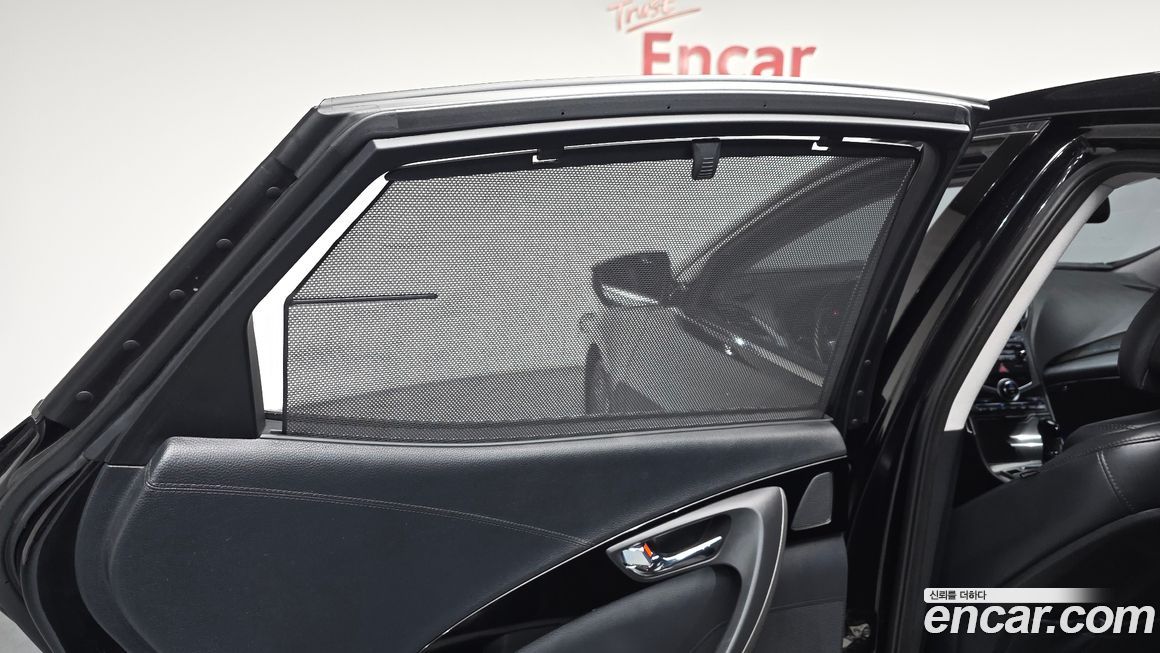 Hyundai Grandeur 2016