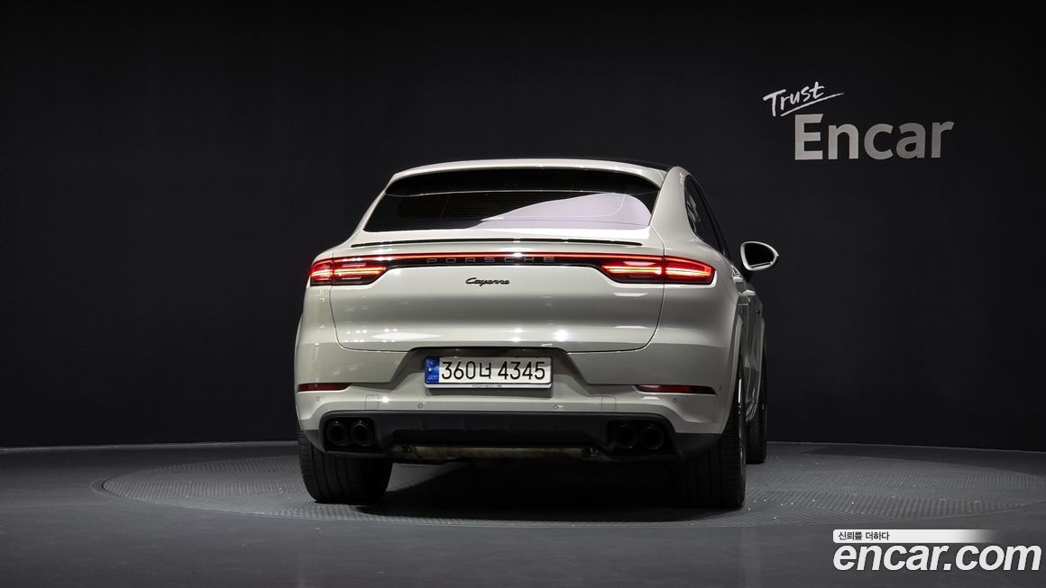 Porsche Cayenne 2021