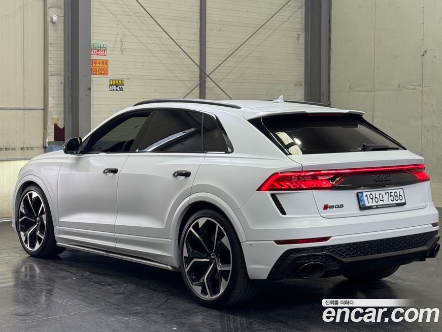 Audi RSQ8 2021