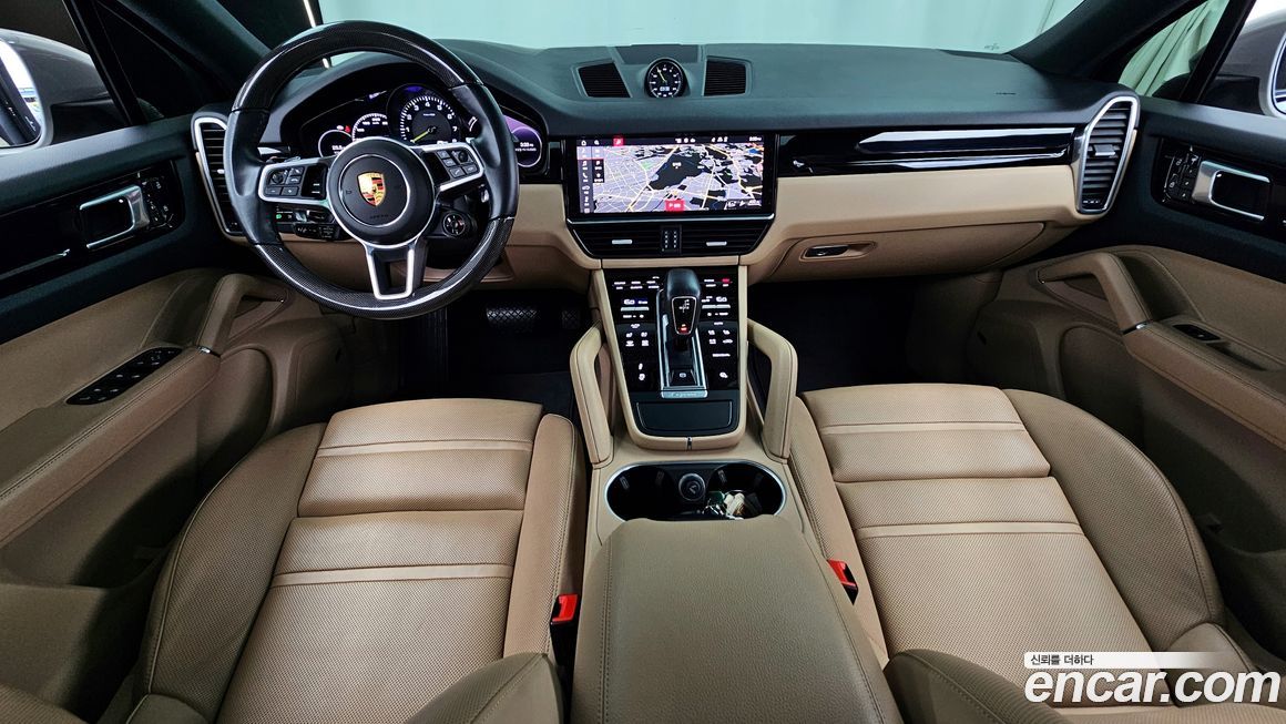 Porsche Cayenne 2021