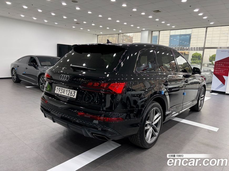 Audi Q7 2025