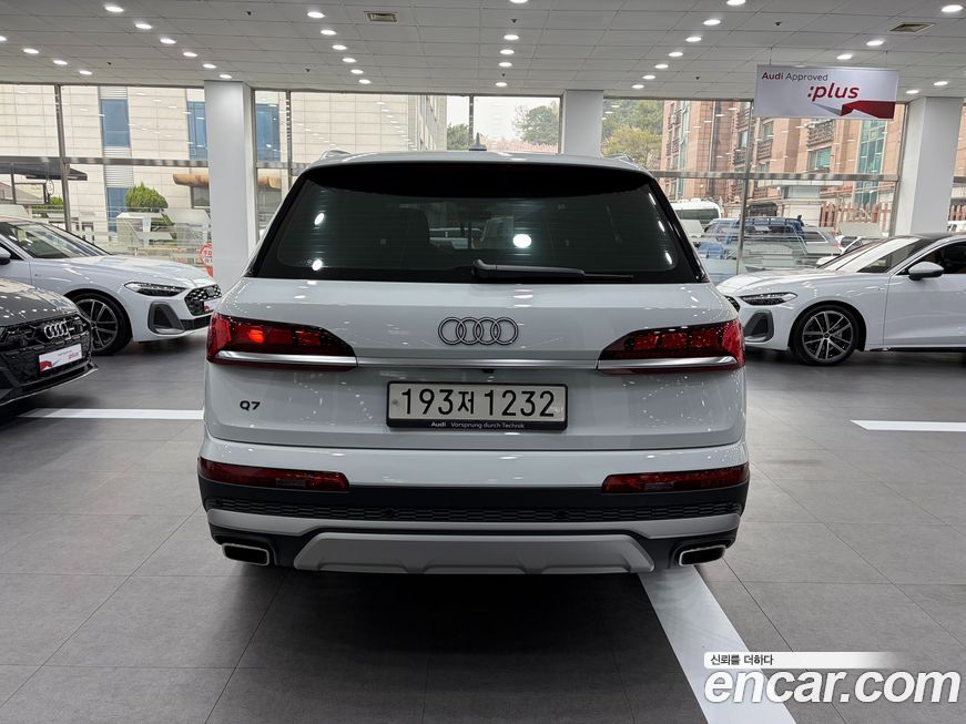 Audi Q7 2025